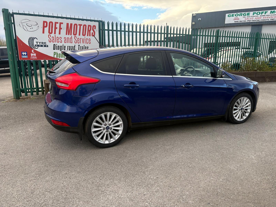2018 Ford Focus - image 3