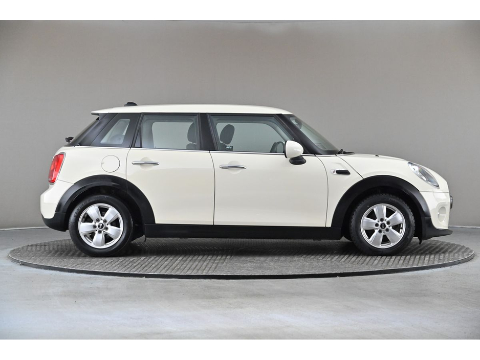 2017 MINI Hatch 1.5 AUTO 5DR *1 YEARS WARRANTY* €15,990