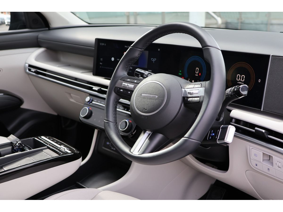 2025 Hyundai Tucson - image 9