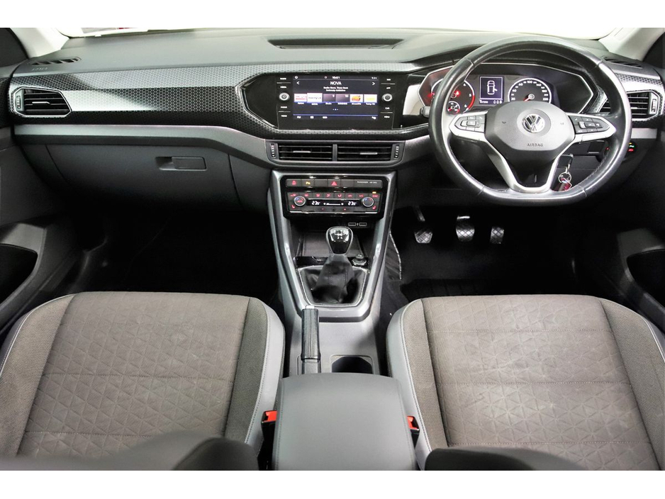 2020 Volkswagen T-Cross - image 14