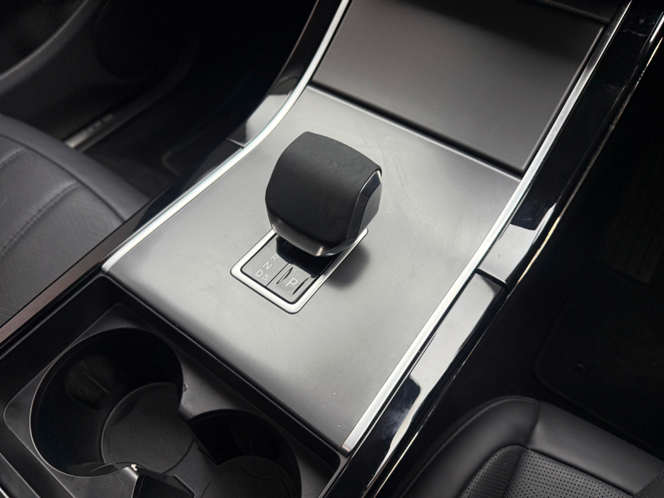 2024 Land Rover Range Rover Evoque HSE DYNAMIC P300E *HUGE SPEC* €52,990