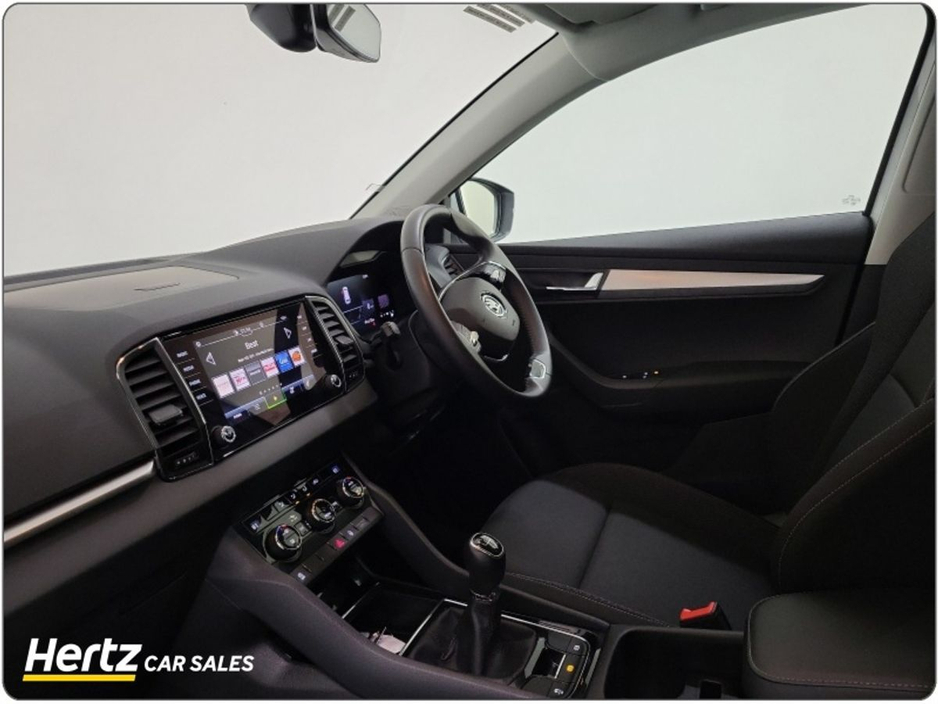 2024 Skoda Karoq Ambition 115HP 2.0 Diesel Manual €30,895