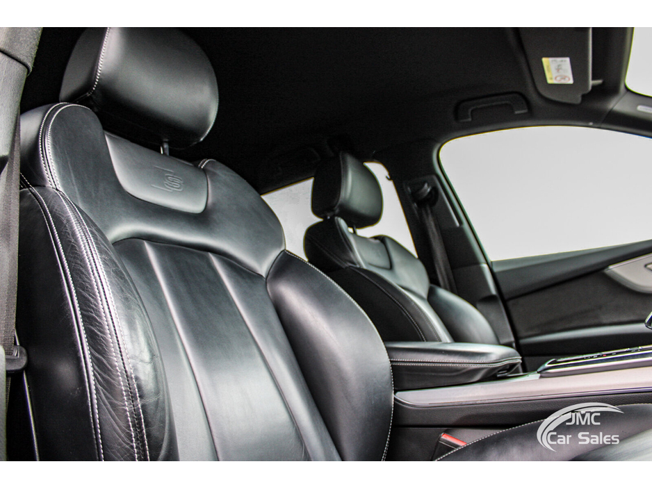 2020 Audi Q7 - image 17