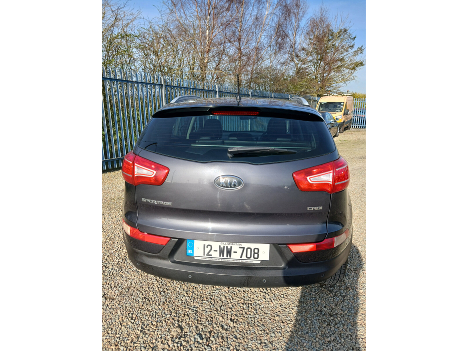 2012 Kia Sportage - image 8