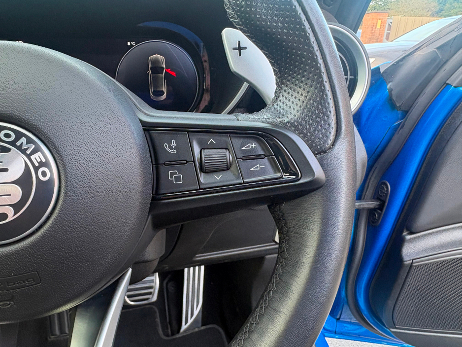 2024 Alfa Romeo Giulia - image 20