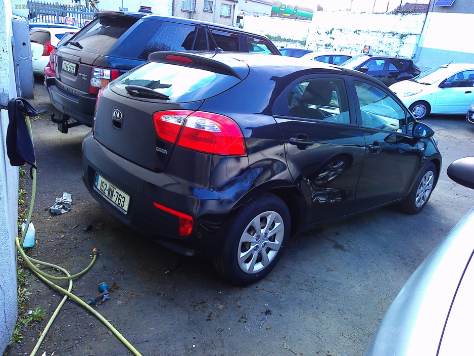 2015 Kia Rio - image 9