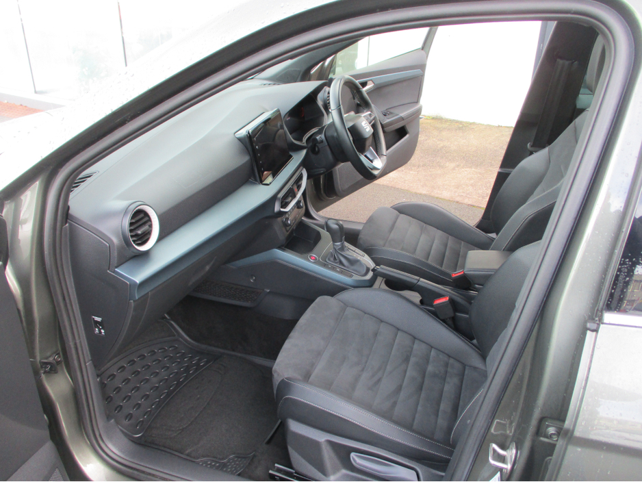 2023 SEAT Arona - image 13