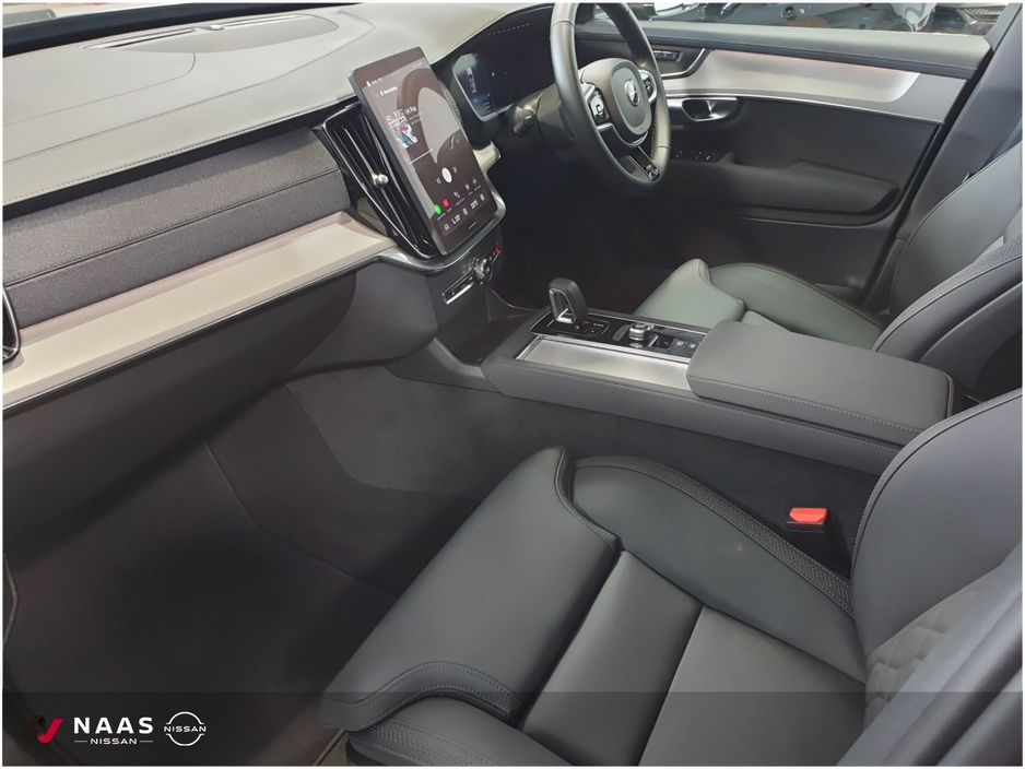 2025 Volvo XC90 - image 7