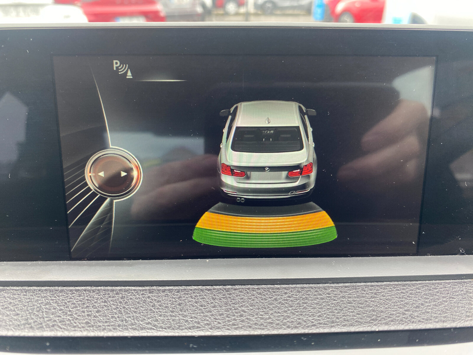 2016 BMW 3 Series - image 21