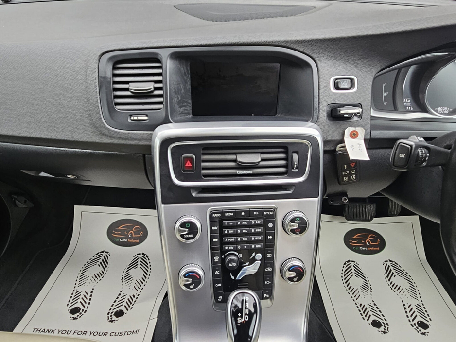 2017 Volvo S60 - image 29