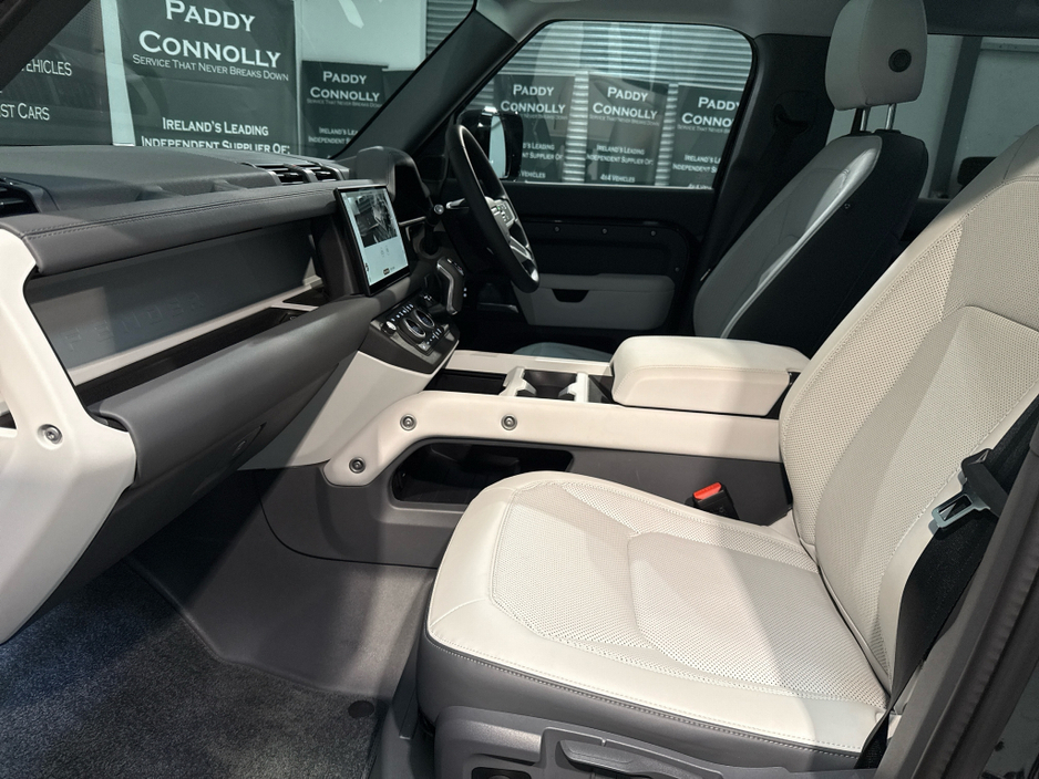2025 Land Rover Defender 110 D350 DIESEL *N1 Commerical €98,750