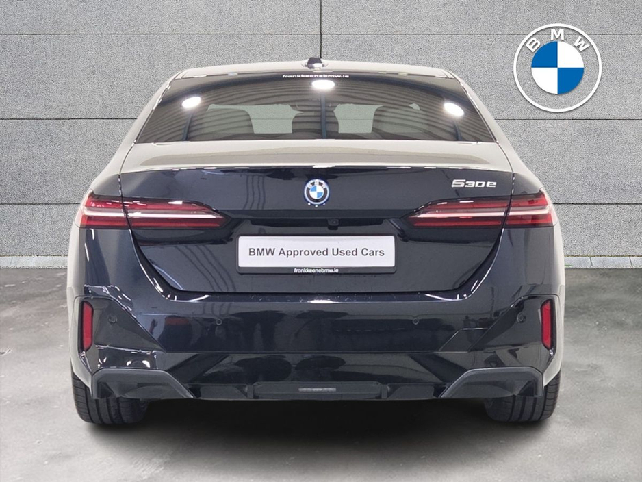 2024 BMW 5 Series - image 15