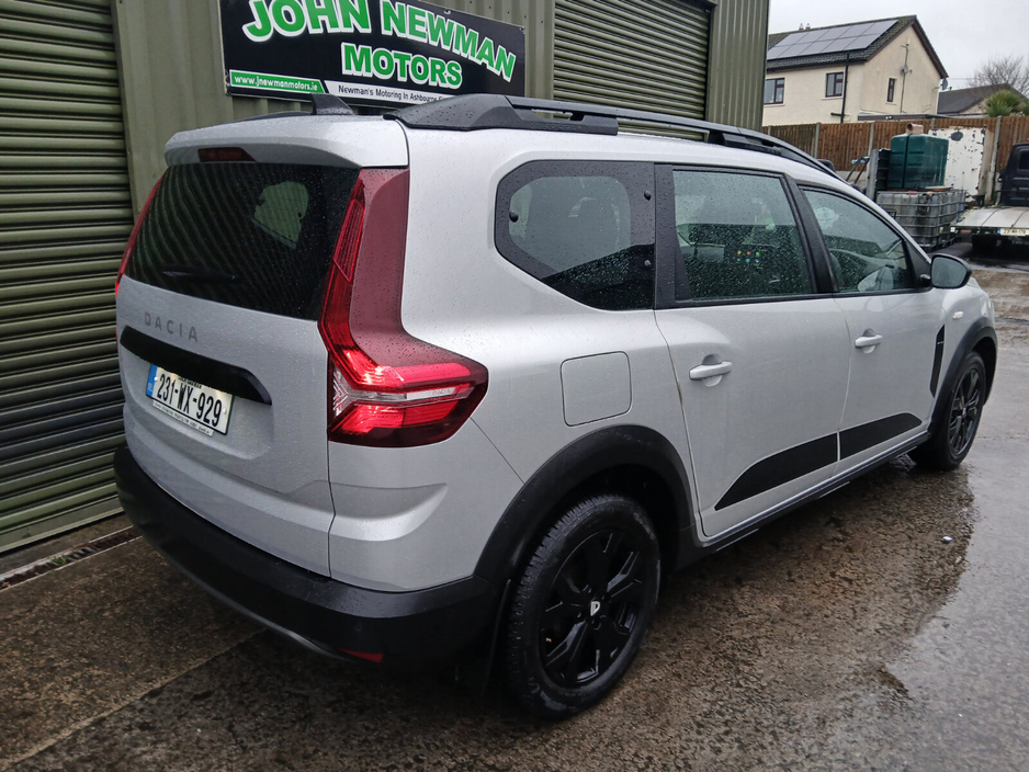 2023 Dacia Jogger TCe 110 Extreme SE €18,750