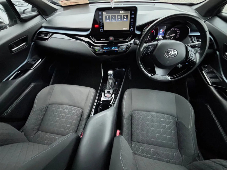 2022 Toyota C-HR 1.8 HYBRID SPORT BITONE €22,950