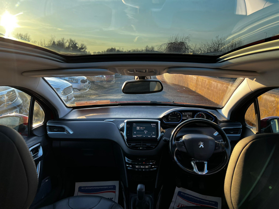 2018 Peugeot 2008 - image 6