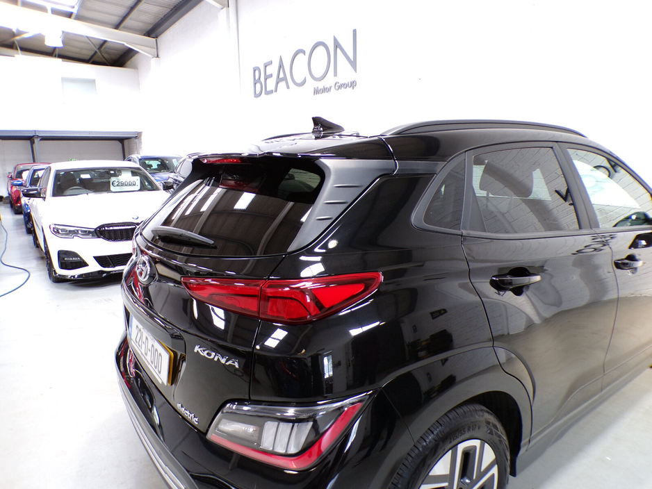 2022 Hyundai Kona 2022*ONLY 26,000 MILES*64KWH HYUNDAI KONA PREMIUM EV*484KM RANGE*FULL HYUNDAI SERVICE HISTORY*GRADED A BATTERY HEALTH WITH REPORTS*PREMIUM PACK*2 CHARGER*1 OWNER*FANTASTIC CONDITION SPEC Bluetooth,App €21,900