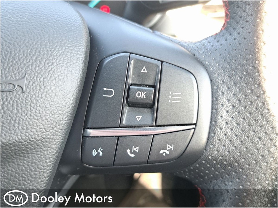 2022 Ford Focus - image 23