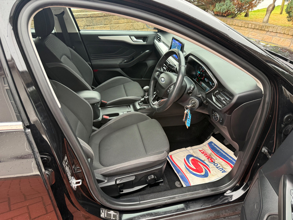 2020 Ford Focus - image 13