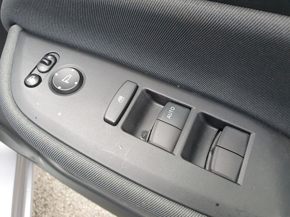 2020 Honda Jazz - image 8