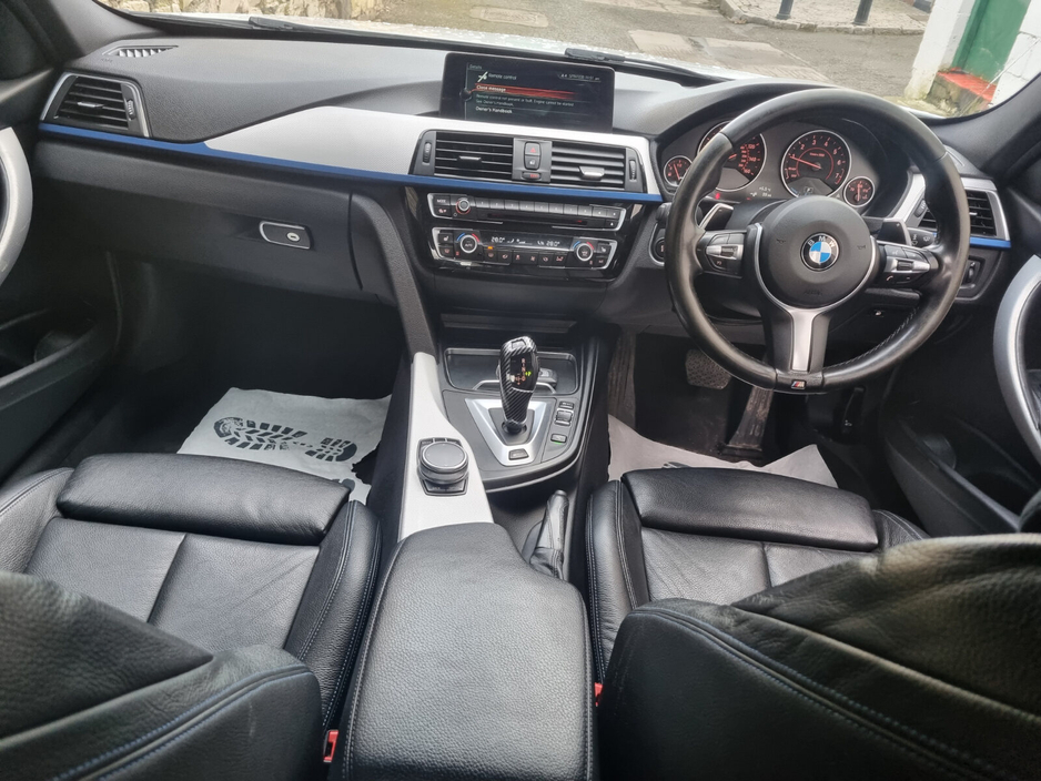 2017 BMW 3 Series 330e M Sport €14,499