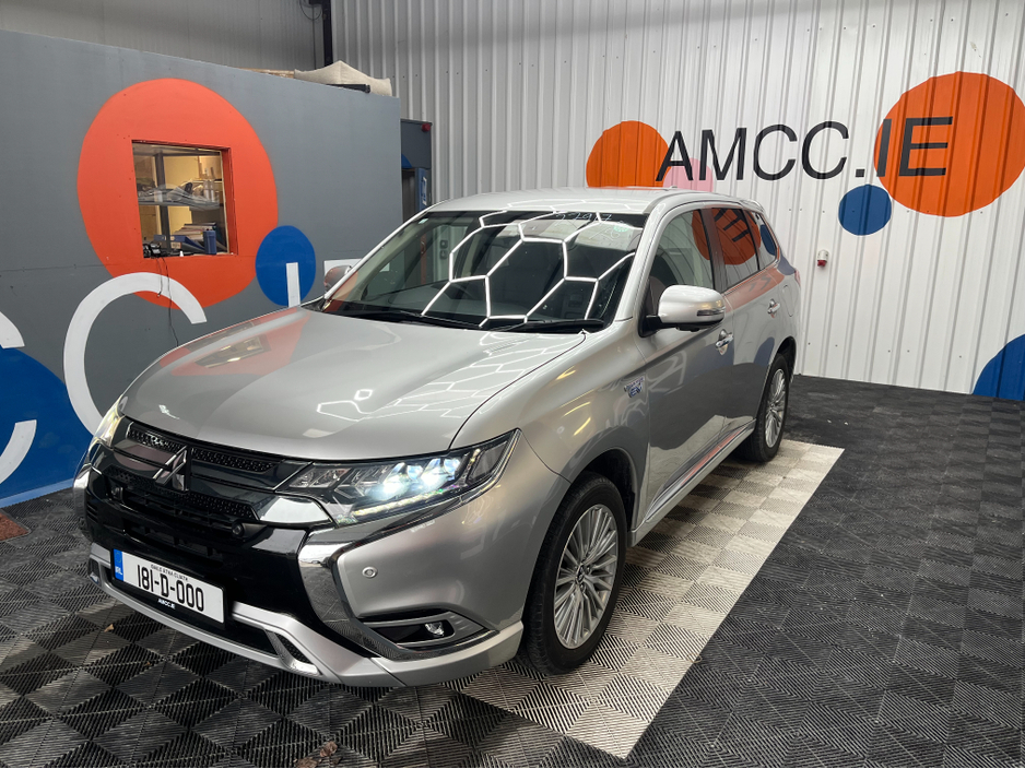 2018 Mitsubishi Outlander - image 5