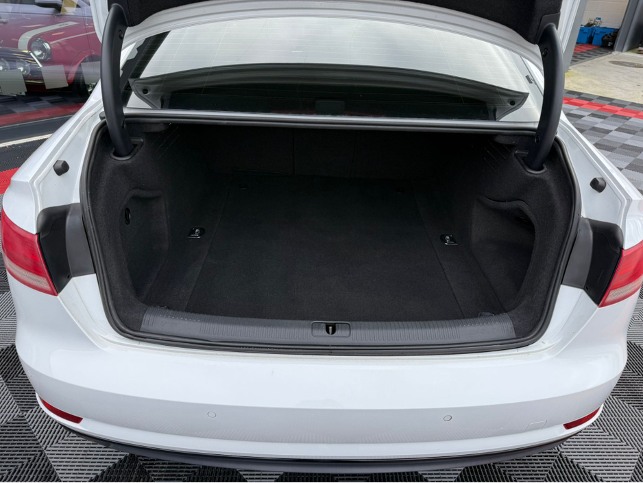 2017 Audi A4 - image 29