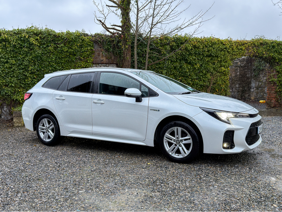 2023 Toyota Corolla Suzuki Swace €18,900