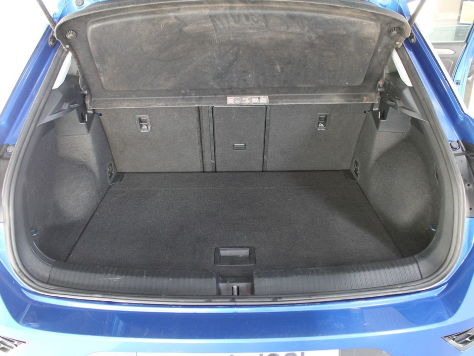 2021 Volkswagen T-Roc - image 14