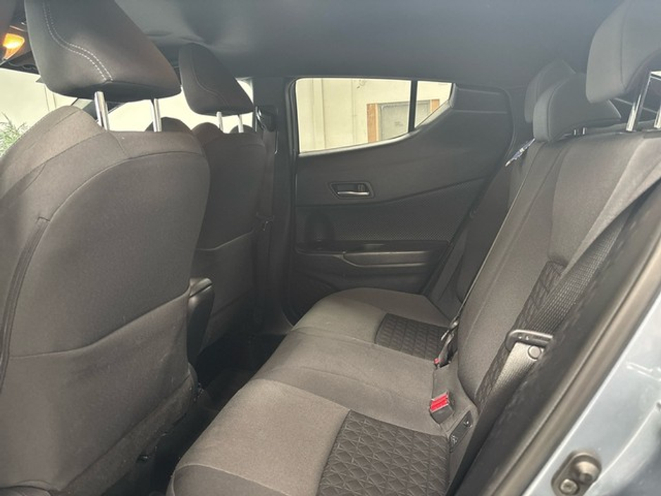 2022 Toyota C-HR - image 7