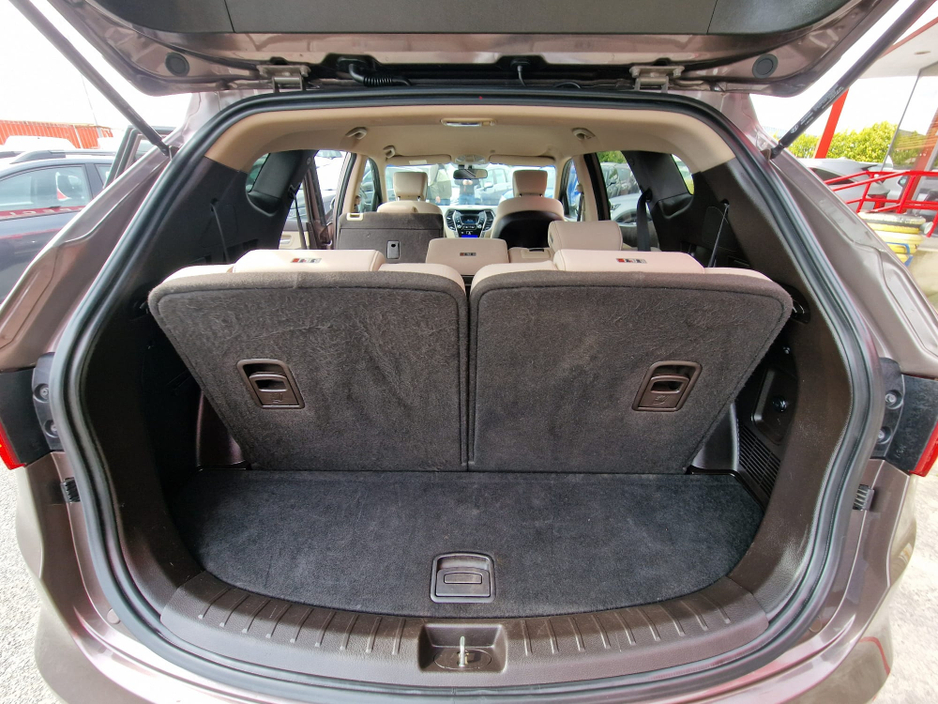 2015 Hyundai Santa Fe - image 16