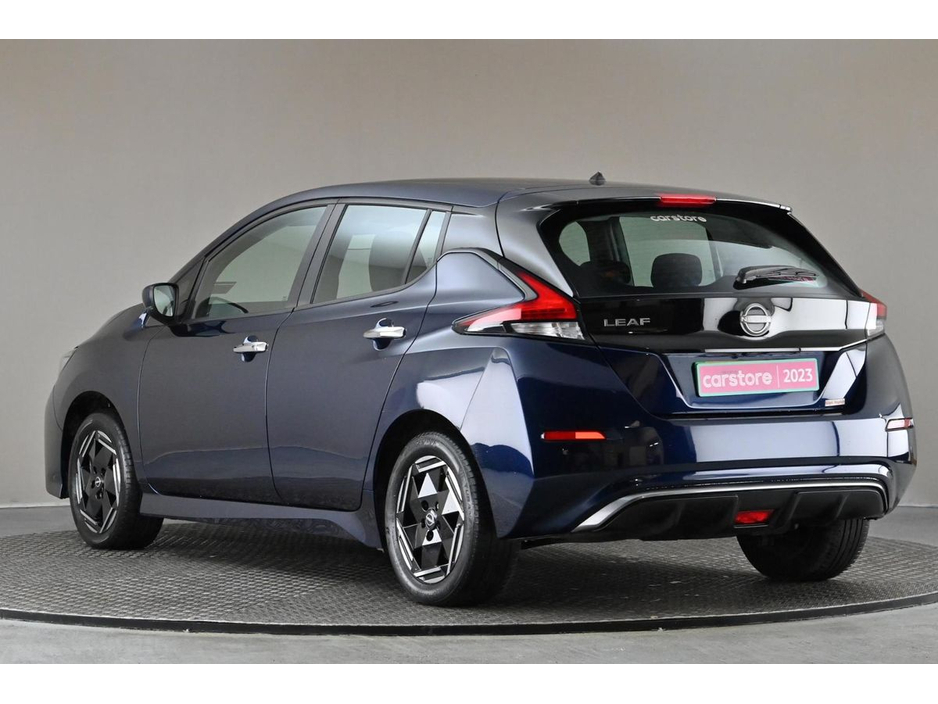 2023 Nissan Leaf - image 6