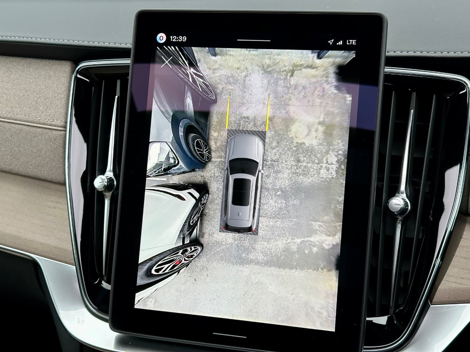 2026 Volvo XC90 - image 5