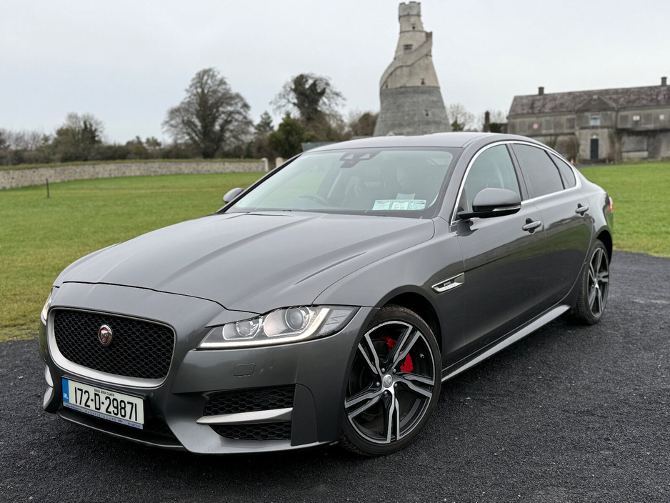2017 Jaguar XF 2.0 D 163PS R-Sport Manual €10,990