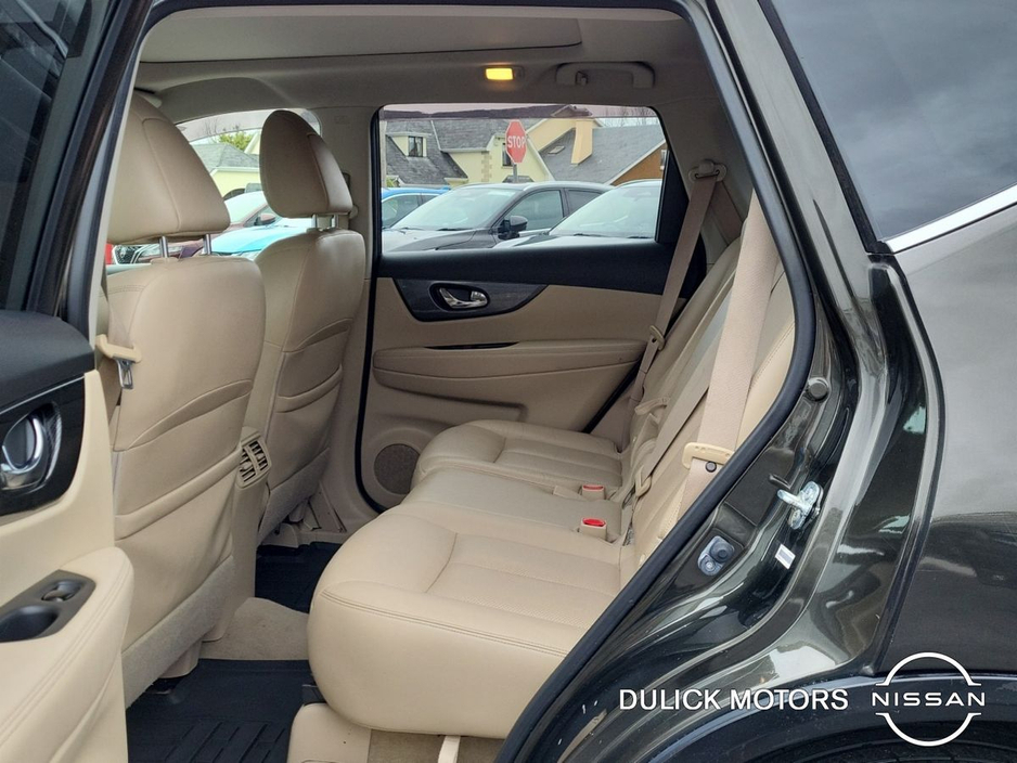 2016 Nissan X-Trail - image 12