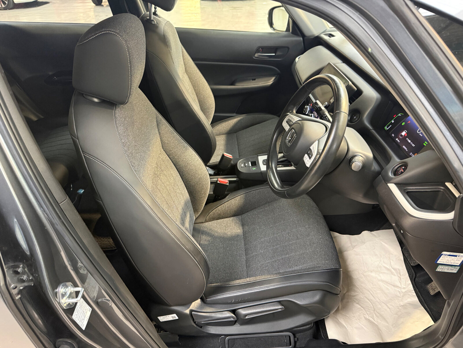 2021 Honda Fit - image 21