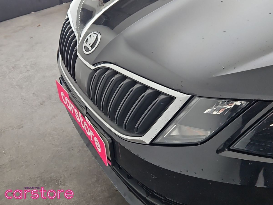 2018 Skoda Octavia - image 18