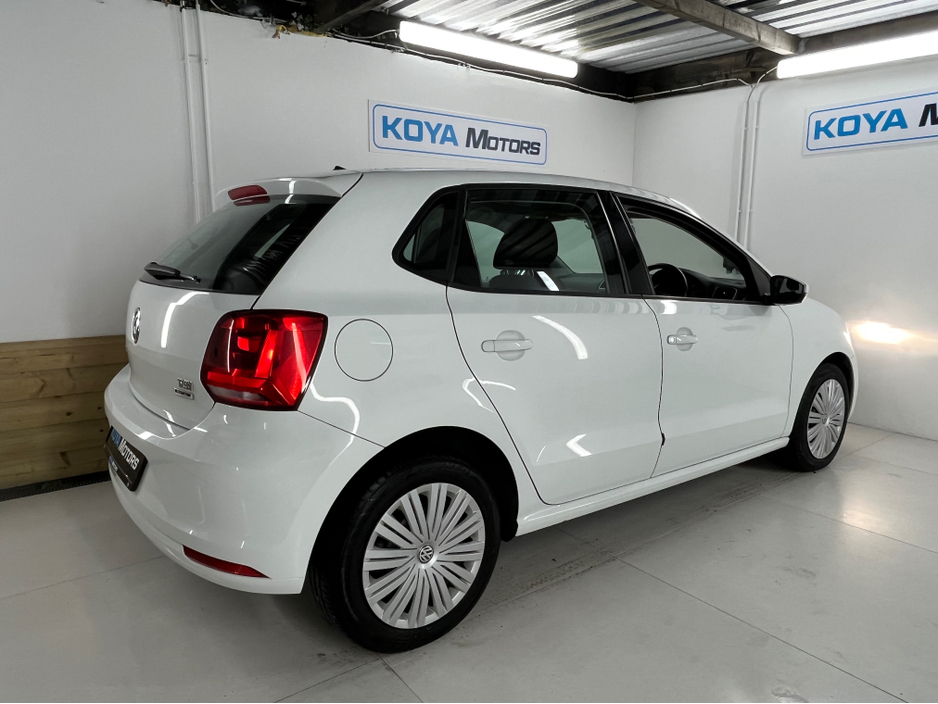 2014 Volkswagen Polo - image 13