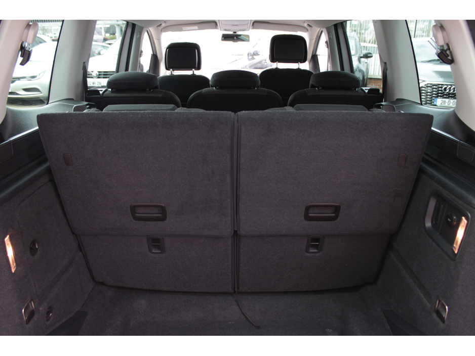 2014 Volkswagen Sharan - image 22