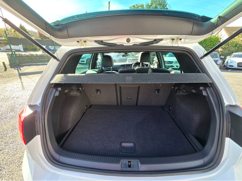 2017 Volkswagen Golf - image 7