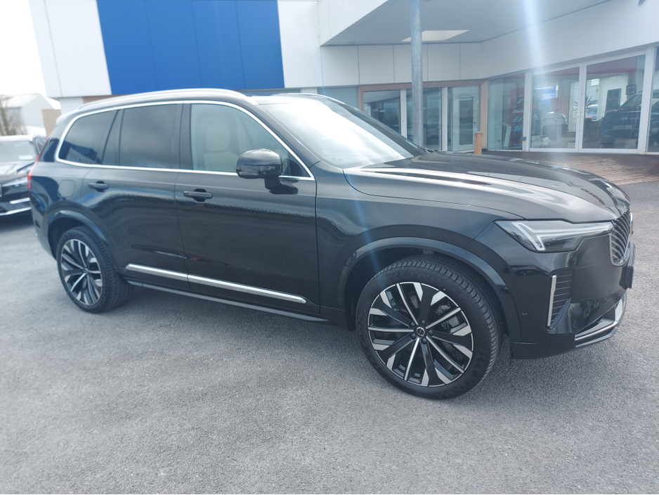 2026 Volvo XC90 - image 12
