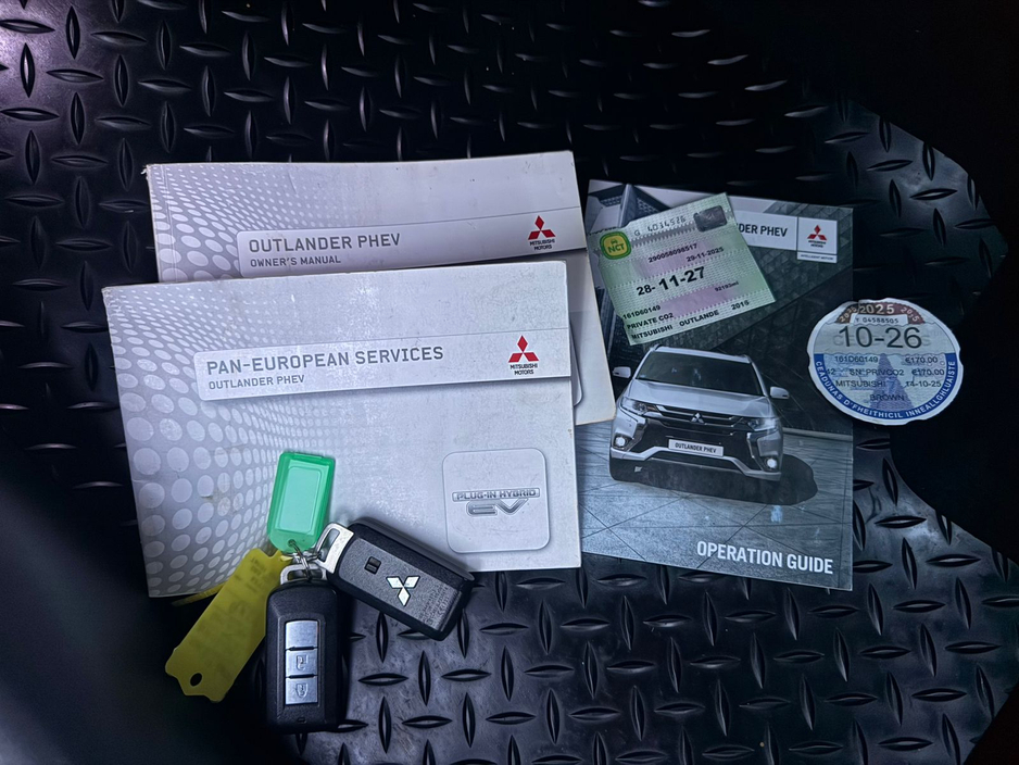 2016 Mitsubishi Outlander - image 31