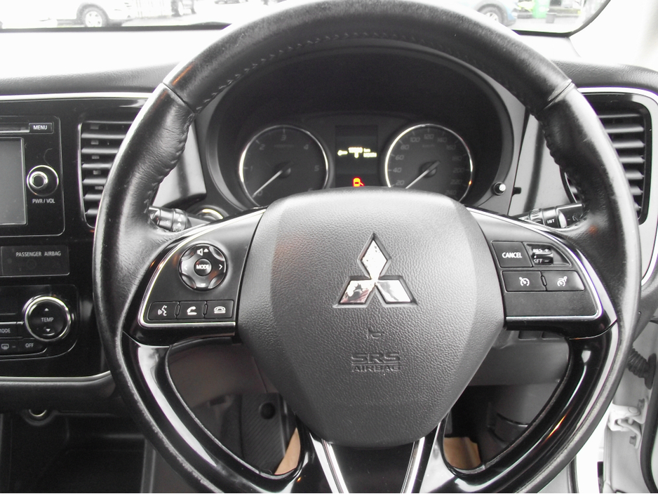 2016 Mitsubishi Outlander 2.3D  4WD  7SEATS  150PS 5DR   6 6MT    16MY €12,950