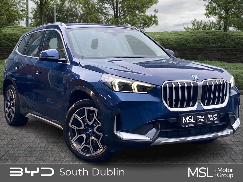 2025 BMW X1 - image 2