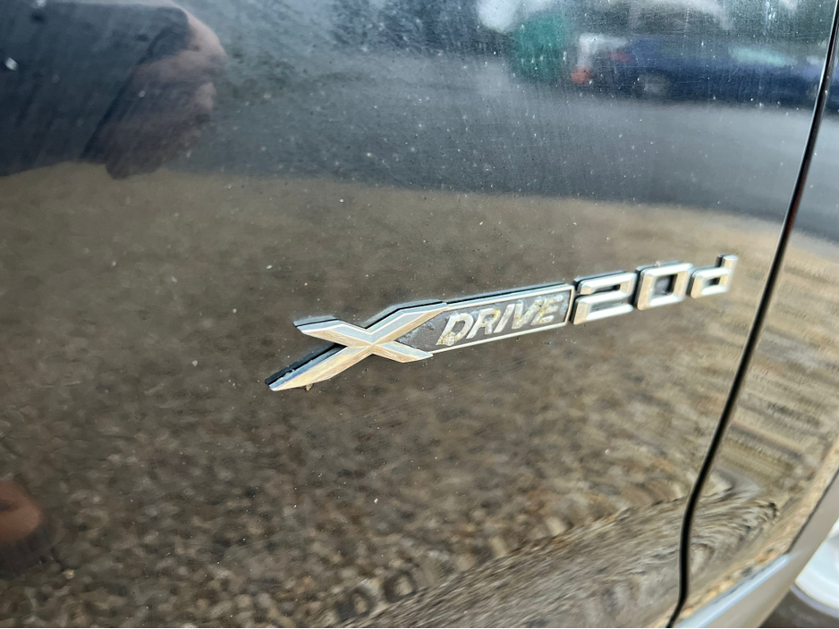 2011 BMW X3 - image 8