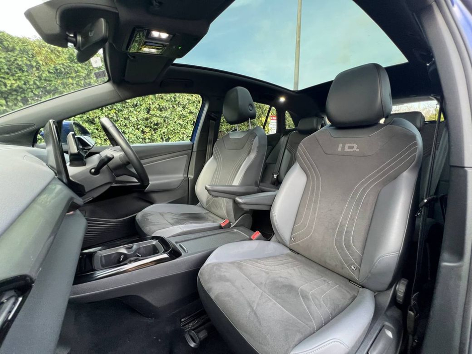 2023 Volkswagen ID.4 - image 2