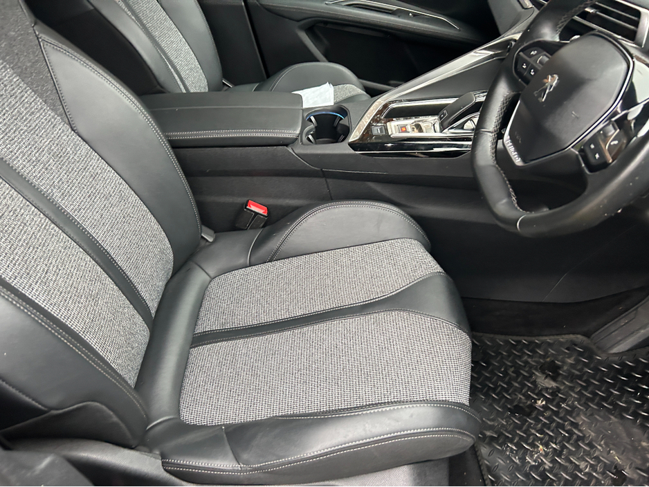 2019 Peugeot 3008 AUTOMATIC/DIESEL///TINY KILOMETRES///HUGE SPEC//LEATHER ALCANTARA SEATING//ELECTRIC BOOT///FULL SERVICE HISTORY//IRISH CAR///NCT 6/2027///STUNNING EXAMPLE €18,950