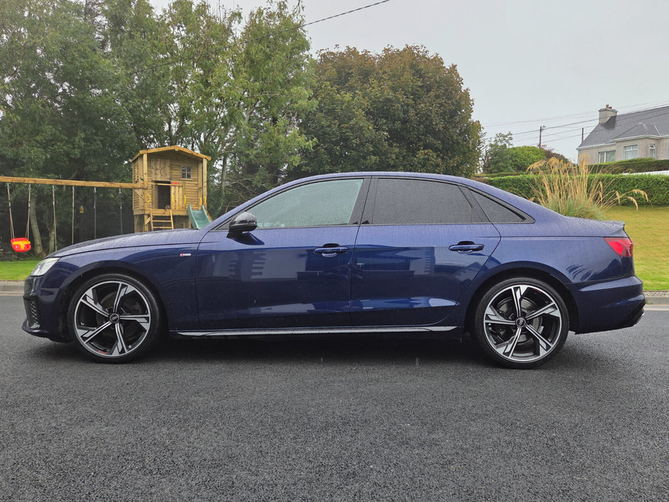 2022 Audi A4 - image 3