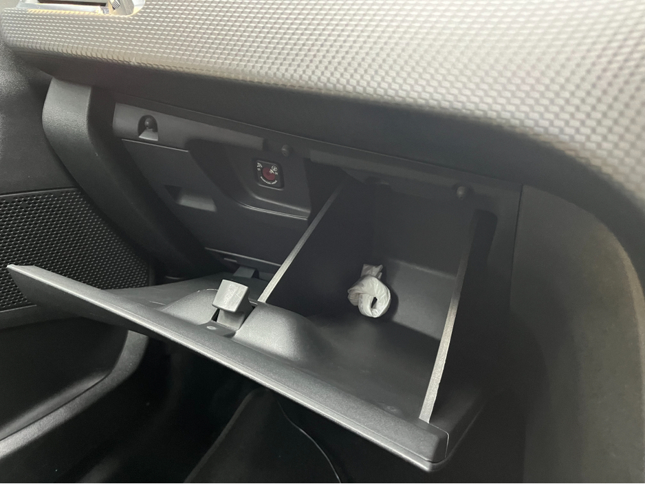 2017 Peugeot 2008 - image 15