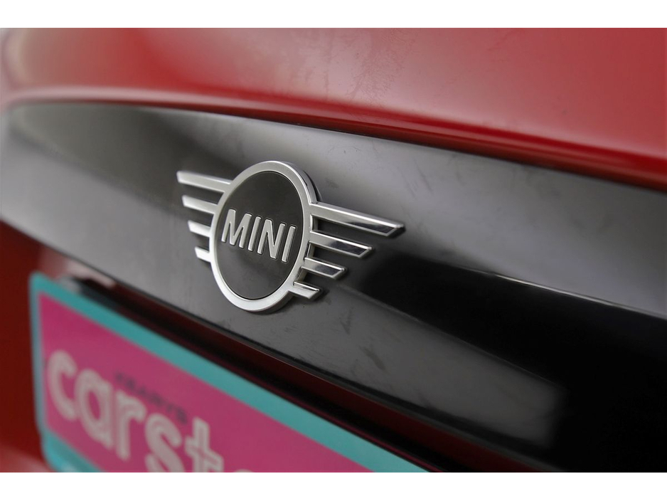 2018 MINI Hatch - image 26