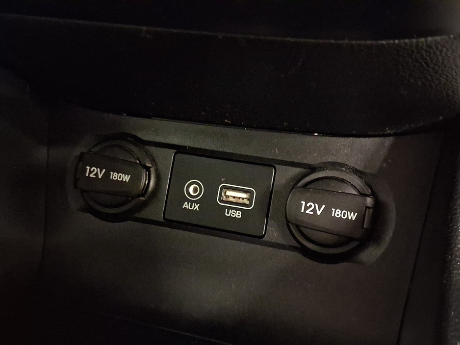 2016 Hyundai i20 - image 12